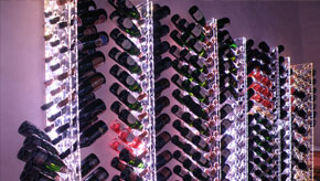 Cave à vin transparente